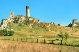 Zamek w Olsztynie: Historia, tajemnice i atrakcje obu zamków