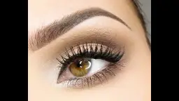 Jak powiększyć oczy makijażem – proste triki i skuteczne techniki
