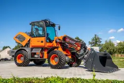 Ile kosztuje kurs na koparko-ładowarkę? Ceny mogą zaskoczyć!