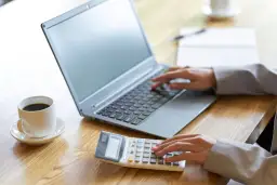 Jak program do wystawiania faktur może usprawnić wdrożenie KSeF?