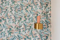 Jak przykleić tapetę winylową i uniknąć najczęstszych błędów