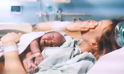 Jak naprawdę wygląda poród? Zaskakujące fakty i etapy porodu, które musisz znać
