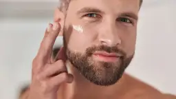 Jak prawidłowo myć twarz mężczyzna: skuteczne sposoby i najlepsze kosmetyki