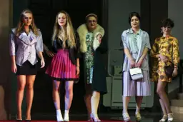 Jak się ubierały kobiety PRL – odkryj tajemnice mody tamtych lat