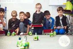 Robotyka dla dzieci: Jak wybrać kurs, który rozwinie Twoje dziecko?