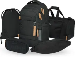 Fünf schwarze Rucksäcke und Taschen mit dem Logo "baagl" in verschiedenen Größen und Stilen.