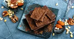 Jak zrobić wegańską czekoladę – proste przepisy na pyszne smaki