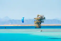 Kitesurfing czy trudny? Poznaj prawdę o nauce i wyzwaniach