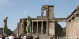 Igor Mitoraj: Poznaj sekrety spękanych rzeźb i życia artysty