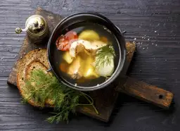 Jak uratować przesoloną zupę? Sprawdzone sposoby na poprawę smaku