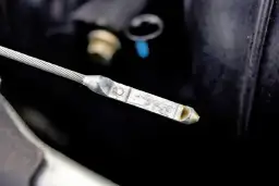 Jaki olej do Volvo V50 1.8 benzyna? Sprawdź najlepsze opcje i specyfikacje