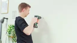 Jak wyciągnąć kołki ze ściany bez uszkodzenia powierzchni?