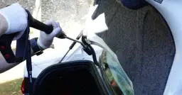 Wybierz myjkę do samochodu: Typy, parametry, marki. Ekspert radzi