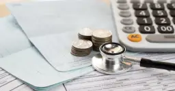 Zasiłek po umowie zlecenia: Czy Ci przysługuje? Sprawdź warunki!