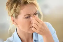 Zatoki: Jak skutecznie leczyć ból i niedrożność bez recepty?