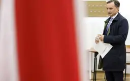 Ilu posłów ma PiS w Sejmie? Zaskakujące fakty o ich liczbie