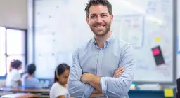 Ile zarabia nauczyciel za nauczanie indywidualne? Sprawdź stawki i zarobki