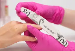 Jak skutecznie leczyć przepiłowane paznokcie i uniknąć bólu