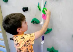 Integracja sensoryczna: Jak zrozumieć i wspierać rozwój dziecka?