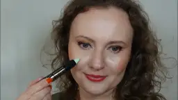 Zielony korektor do czego? Poznaj jego skuteczne zastosowania na zaczerwienienia