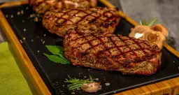 Jak wybrać najlepszy triming wołowy na soczystego steka? Porady