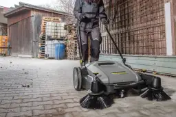 Jaka zamiatarka do kostki brukowej? Wybierz idealną dla siebie