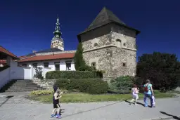 Najlepsze atrakcje w Nowym Jiczynie, które musisz zobaczyć