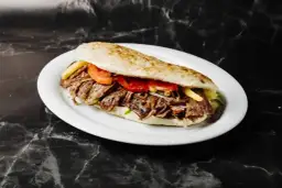  Kebab - ile kalorii ma kebab w bułce? Sprawdź kaloryczność popularnego dania