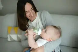 Kiedy zacząć używać dr brown's smoczek 2? Oto co musisz wiedzieć