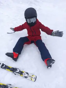 Jak wybrać idealne narty dla dziecka 110 cm i uniknąć błędów przy zakupie