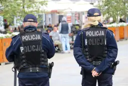 Ile naprawdę zarabia podkomisarz policji w Polsce? Sprawdź szczegóły!