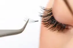 Czy po przedłużaniu rzęs wypadają naturalne rzęsy? Oto prawda