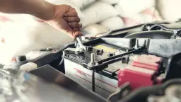 Jaki akumulator do silnika 1.2 benzyna? Kluczowe parametry i wybór