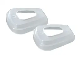 Dwa białe, plastikowe adaptery 3M 7502 do masek ochronnych.