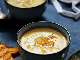 Jak zrobić zupę cebulową – prosty przepis na idealną zupę na zimno