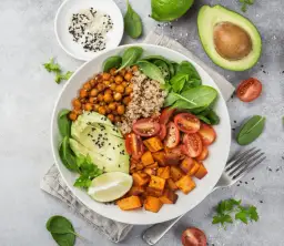 Dieta wegetariańska: Ile schudniesz? Realne tempo i sekrety sukcesu.