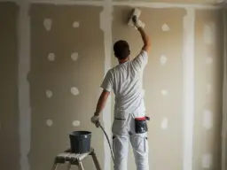 Jak zagruntować tynk gipsowy, aby uniknąć pęknięć i problemów?