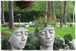 Rzeźby ogrodowe z betonu - piękne dekoracje, które przetrwają lata