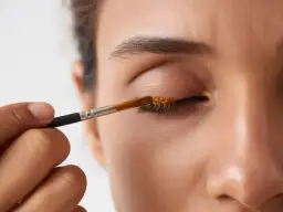 Henna rzęs: 2-4 tygodnie! Jak przedłużyć jej trwałość?