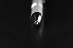 Kiedy wynaleziono długopis? Historia i twórca, o których nie wiedziałeś