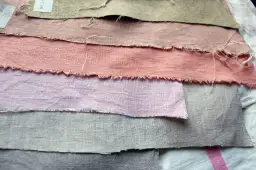 Jak zafarbować ubranie bez barwnika i uzyskać piękne kolory naturalnie