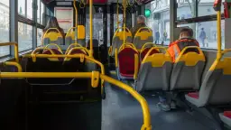 Jak sprawdzić rozkład jazdy autobusów w Warszawie? Podróżuj bez stresu!