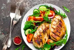 Ryż z kurczakiem na diecie? Tak! Odkryj sekret fit posiłku