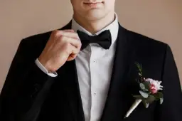 Jaka koszula do muchy? Poradnik elegancji i stylizacji