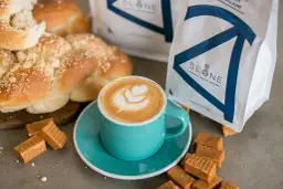 Kawa Macchiato: Co to? Espresso vs Latte i jak ją zrobić?