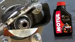 Motul 710 - najlepszy olej do silników dwusuwowych, który chroni