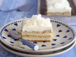 Ciasto Rafaello na herbatnikach z budyniem – łatwy przepis bez pieczenia