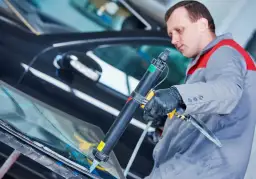 Silikon czy wazelina? Skuteczna konserwacja uszczelek auta.