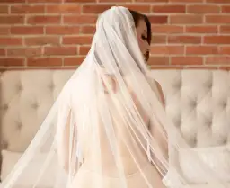 Niewidoczna bielizna ślubna: poradnik, by suknia leżała idealnie