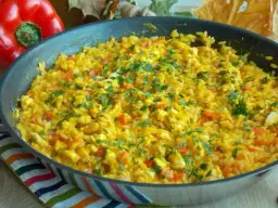 Co czyni risotto z kurczakiem i papryką aż tak sycącym i smacznym?